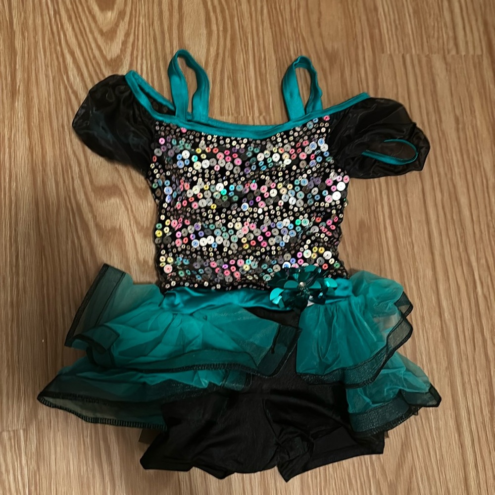 Dance leotard w/shorts